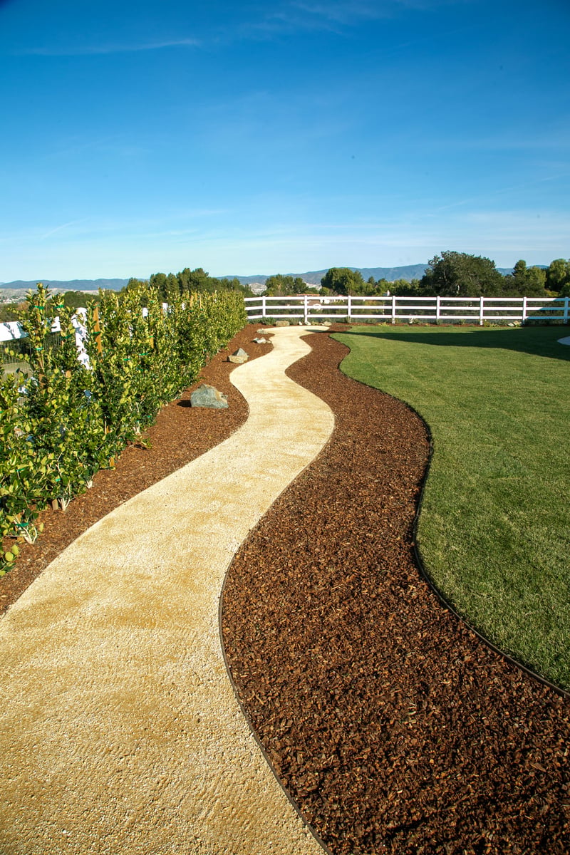Landscape Edging: Santa Clarita Residence preview 12